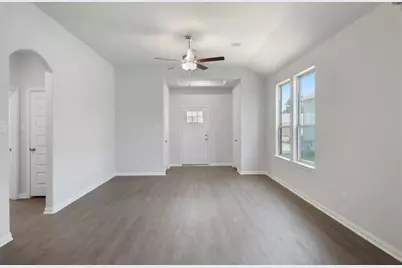 207 Tejas Village Parkway, Beasley, TX 77417 - Photo 3