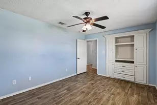 5709 Maco St, Galveston, TX 77551 - Photo 19