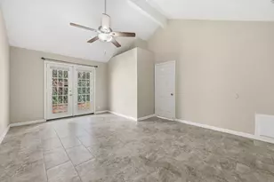 3330 Beech Point Dr, Kingwood, TX 77345 - Photo 17