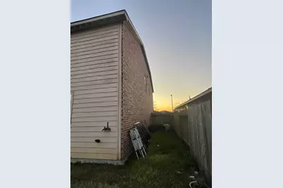 2706 Regatta Lane, La Marque, TX 77568 - Photo 3