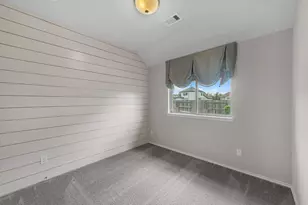 446 Lake Day Dr, Conroe, TX 77304 - Photo 15