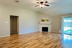 1404 Helmsley Dr, Rosenberg, TX 77471 - Photo 15
