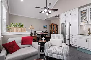 422 W 26th St, Houston, TX 77008 - Photo 3