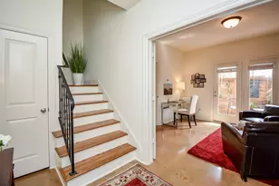 909 W 22nd St, Houston, TX 77008 - Photo 7