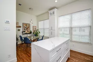 909 W 22nd St, Houston, TX 77008 - Photo 19