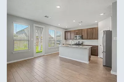 7202 Bakersfield Court, Rosharon, TX 77583 - Photo 11