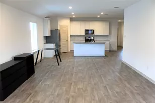 410 Turtle Oak Ln, Baytown, TX 77523 - Photo 11