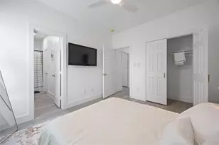 2327 Hampton Dr, Houston, TX 77088 - Photo 19