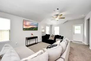 5342 Basquiat Dr, Houston, TX 77048 - Photo 9