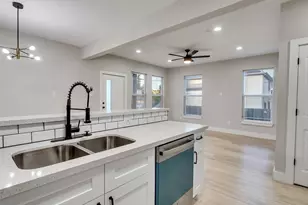 819 E 40th St, Houston, TX 77022 - Photo 7