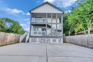 819 E 40th St, Houston, TX 77022 - Photo 17