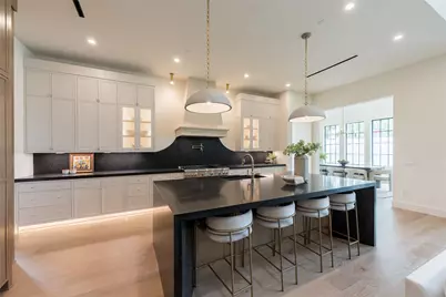 765 Sue Barnett Drive, Houston, TX 77018 - Photo 11