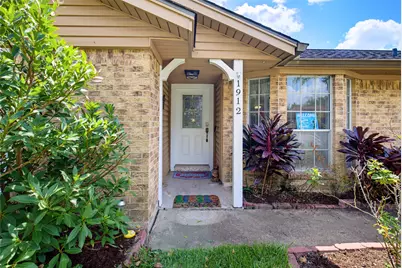 1912 Winding Creek Drive, Pearland, TX 77581 - Photo 21