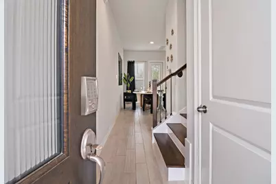 11002 Crescent Light Way, Houston, TX 77043 - Photo 3