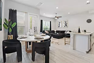 11002 Cres Light Way, Houston, TX 77043 - Photo 5