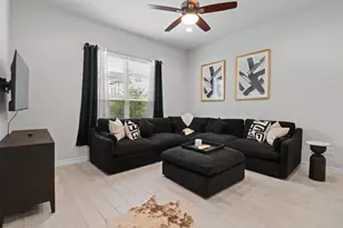 11002 Cres Light Way, Houston, TX 77043 - Photo 7