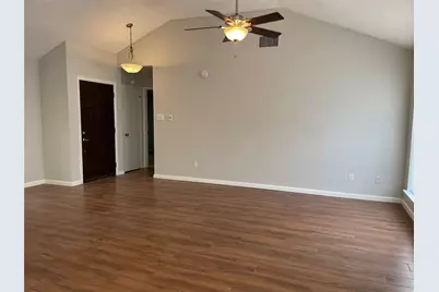 505 Landing Boulevard, League City, TX 77573 - Photo 3