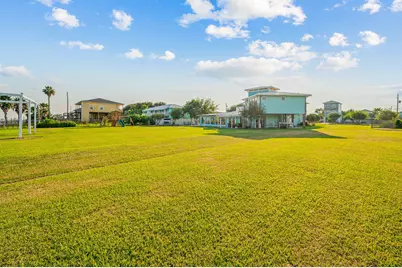 815 5th Street, Dickinson, TX 77539 - Photo 7