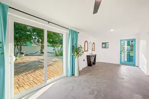 815 5th St, Dickinson, TX 77539 - Photo 13