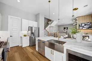 1187 W 19th St, Houston, TX 77008 - Photo 9