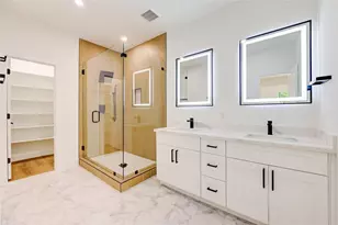 6710 Kassarine Pass, Houston, TX 77033 - Photo 31