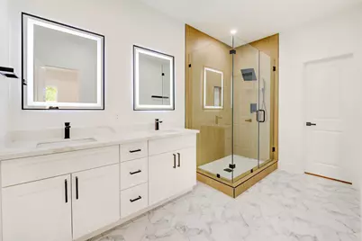 6710 Kassarine Pass #A/B, Houston, TX 77033 - Photo 15