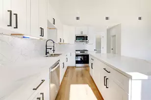 6710 Kassarine Pass, Houston, TX 77033 - Photo 5