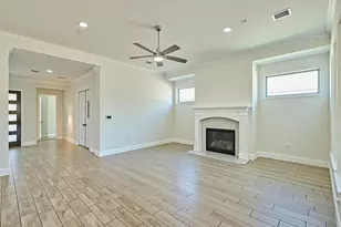 82 N Braided Branch Dr, The Woodlands, TX 77375 - Photo 9