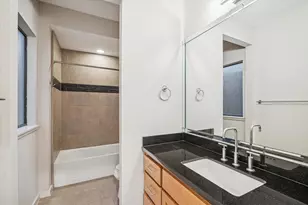 220 Detering St, Houston, TX 77007 - Photo 25