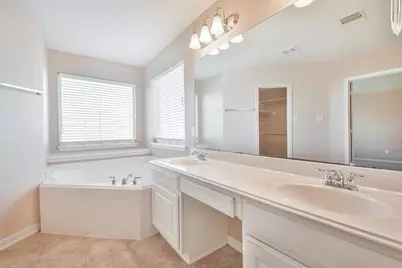 9902 Memorial Crossing Drive, Tomball, TX 77375 - Photo 25