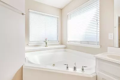 9902 Memorial Crossing Drive, Tomball, TX 77375 - Photo 27