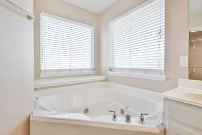 9902 Memorial Crossing Drive, Tomball, TX 77375 - Photo 27