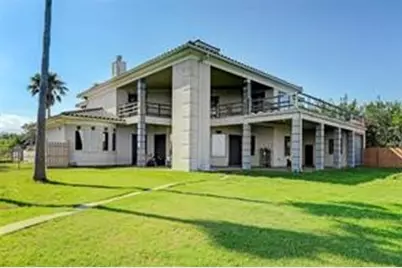 135 1st Street, Dickinson, TX 77539 - Photo 5