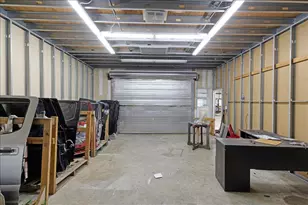 3755 County Rd 949B, Alvin, TX 77511 - Photo 37