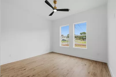 745 S Carroll Street, La Porte, TX 77571 - Photo 11