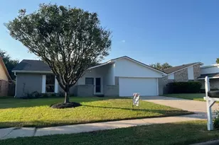467 Buoy Rd, Webster, TX 77598 - Photo 1