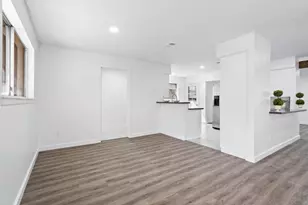 322 E Edgebrook Dr, Houston, TX 77034 - Photo 19