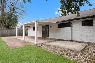 322 E Edgebrook Dr, Houston, TX 77034 - Photo 39