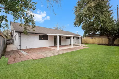 322 E Edgebrook Drive, Houston, TX 77034 - Photo 37