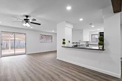 322 E Edgebrook Drive, Houston, TX 77034 - Photo 13