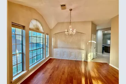 10435 Claybrook Drive, Houston, TX 77089 - Photo 9