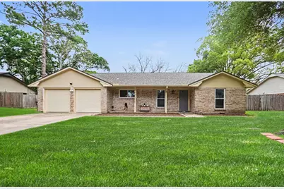 114 E Wildwinn Drive, Alvin, TX 77511 - Photo 1