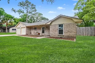 114 E Wildwinn Dr, Alvin, TX 77511 - Photo 3