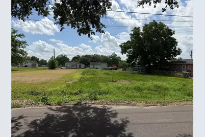 2808 Moore Avenue, Bay City, TX 77414 - Photo 9