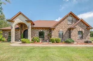 423 Elm St, Oyster Creek, TX 77541 - Photo 1