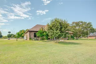 423 Elm St, Oyster Creek, TX 77541 - Photo 29