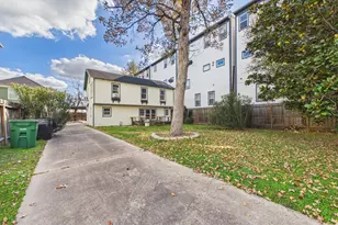 1334 W 21st St, Houston, TX 77008 - Photo 1