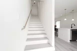 4011 King St, Houston, TX 77026 - Photo 11