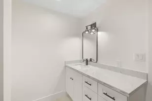 3327 Freshmeadows Dr, Houston, TX 77063 - Photo 29