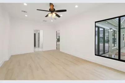 3327 Freshmeadows Drive, Houston, TX 77063 - Photo 19